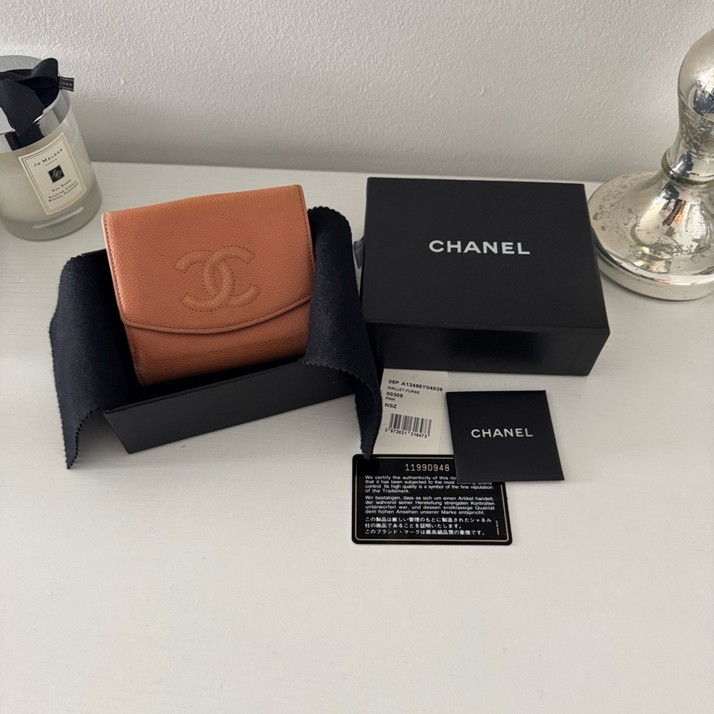 Authentic Vintage Chanel Salmon Pink Fold Compact Wallet full set